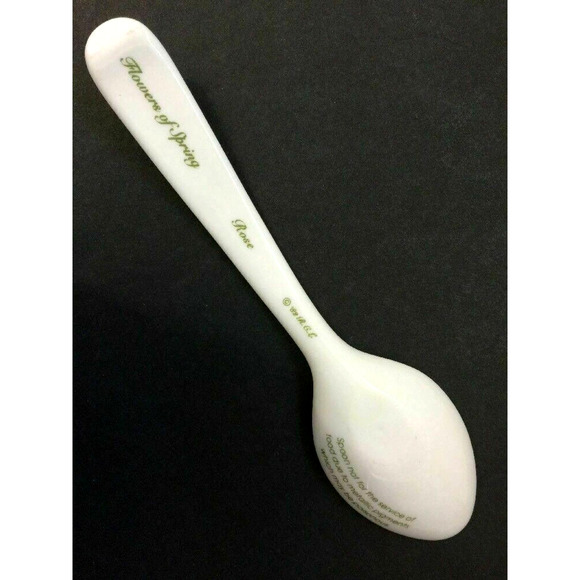The Flowers of Spring Rose Collector Spoon Bone China Spoon Collection 1982 RGI - Picture 4 of 7